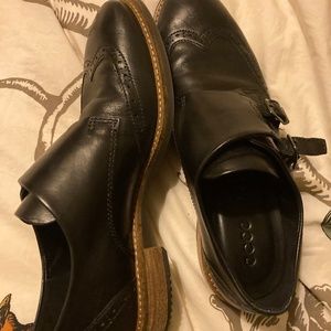 Black Ecco brogue buckle loafers